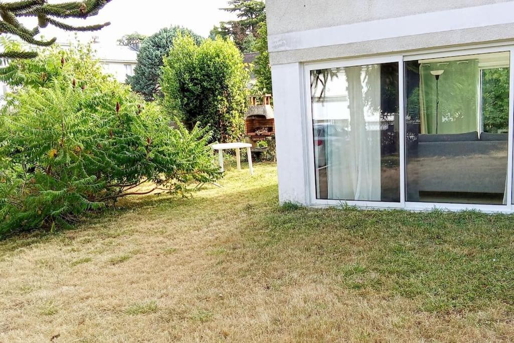 Charmant Loft Avec Jardin Pres Du Centre Ville Амбоаз Екстериор снимка