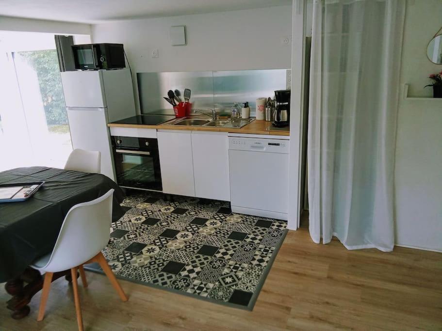 Charmant Loft Avec Jardin Pres Du Centre Ville Амбоаз Екстериор снимка